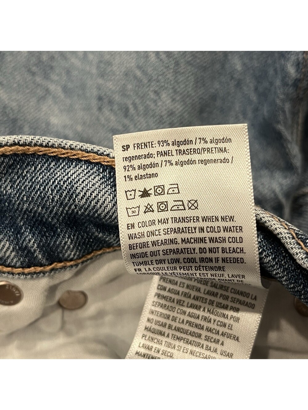American Eagle 90s Straight Jeans Size 4 Distressed Ripped Medium Wash Y2K - Picture 8 of 9